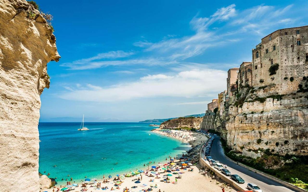 Ninfa Sul Mare Apartments 50 M E T R I Dal Mare Parcheggio Gratuito Custodito กาโปวาติกาโน ภายนอก รูปภาพ