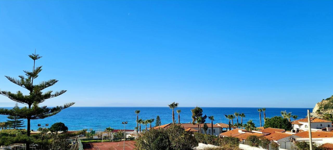 Ninfa Sul Mare Apartments 50 M E T R I Dal Mare Parcheggio Gratuito Custodito กาโปวาติกาโน ภายนอก รูปภาพ