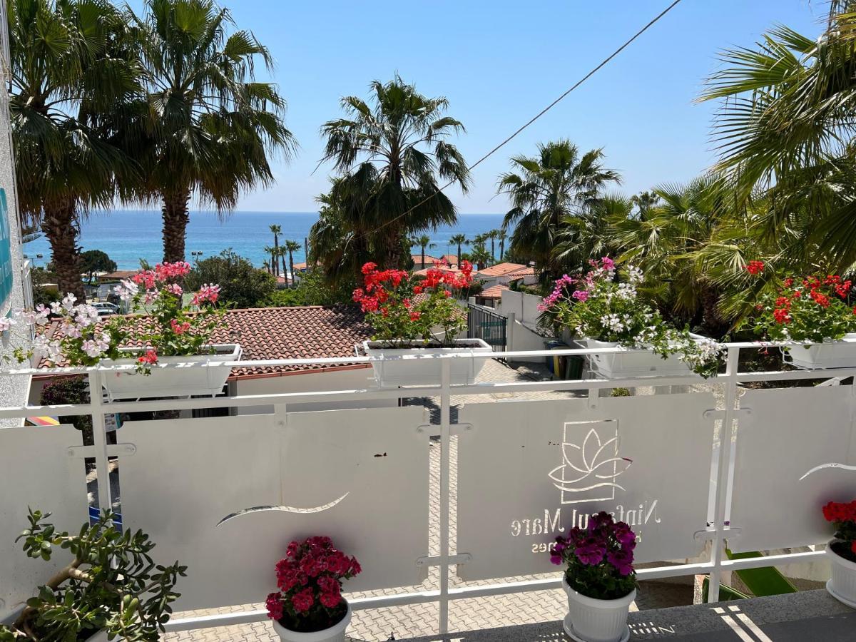 Ninfa Sul Mare Apartments 50 M E T R I Dal Mare Parcheggio Gratuito Custodito กาโปวาติกาโน ภายนอก รูปภาพ