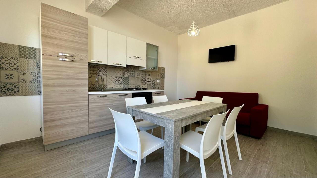 Ninfa Sul Mare Apartments 50 M E T R I Dal Mare Parcheggio Gratuito Custodito กาโปวาติกาโน ภายนอก รูปภาพ