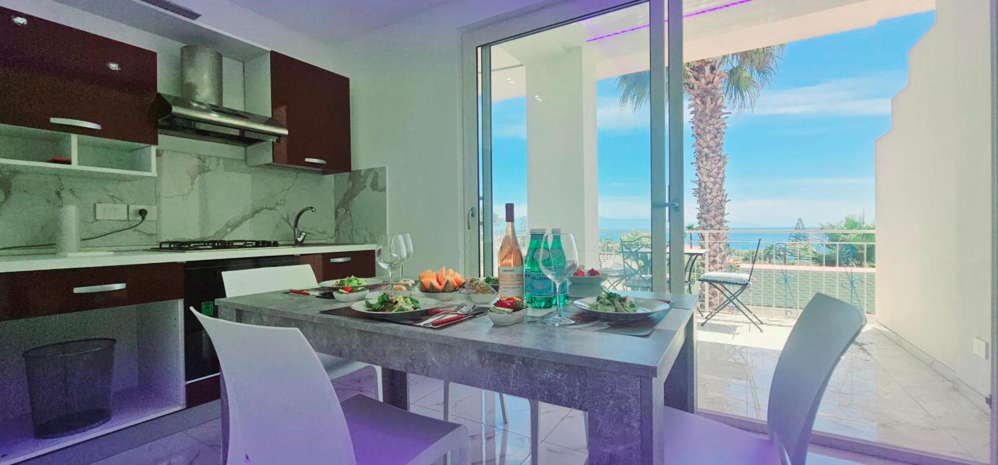 Ninfa Sul Mare Apartments 50 M E T R I Dal Mare Parcheggio Gratuito Custodito กาโปวาติกาโน ภายนอก รูปภาพ